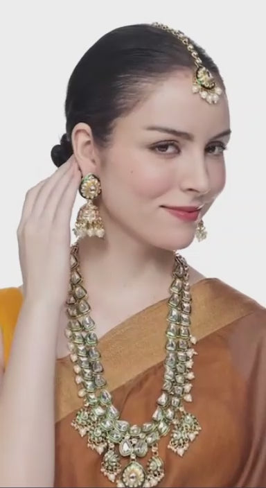 FluteVrinda Green Meenakari Kundan Bridal Long Dazzling Necklace Earring Maangtikka Set For Women(18- B0CZXZG1BW)
